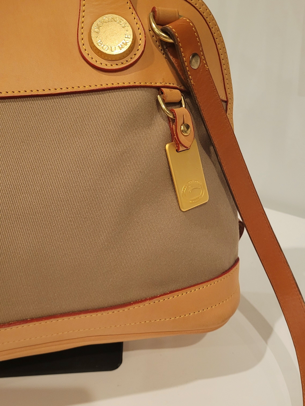 Dooney & Bourke Vintage Made In The USA - Picture 2 of 8